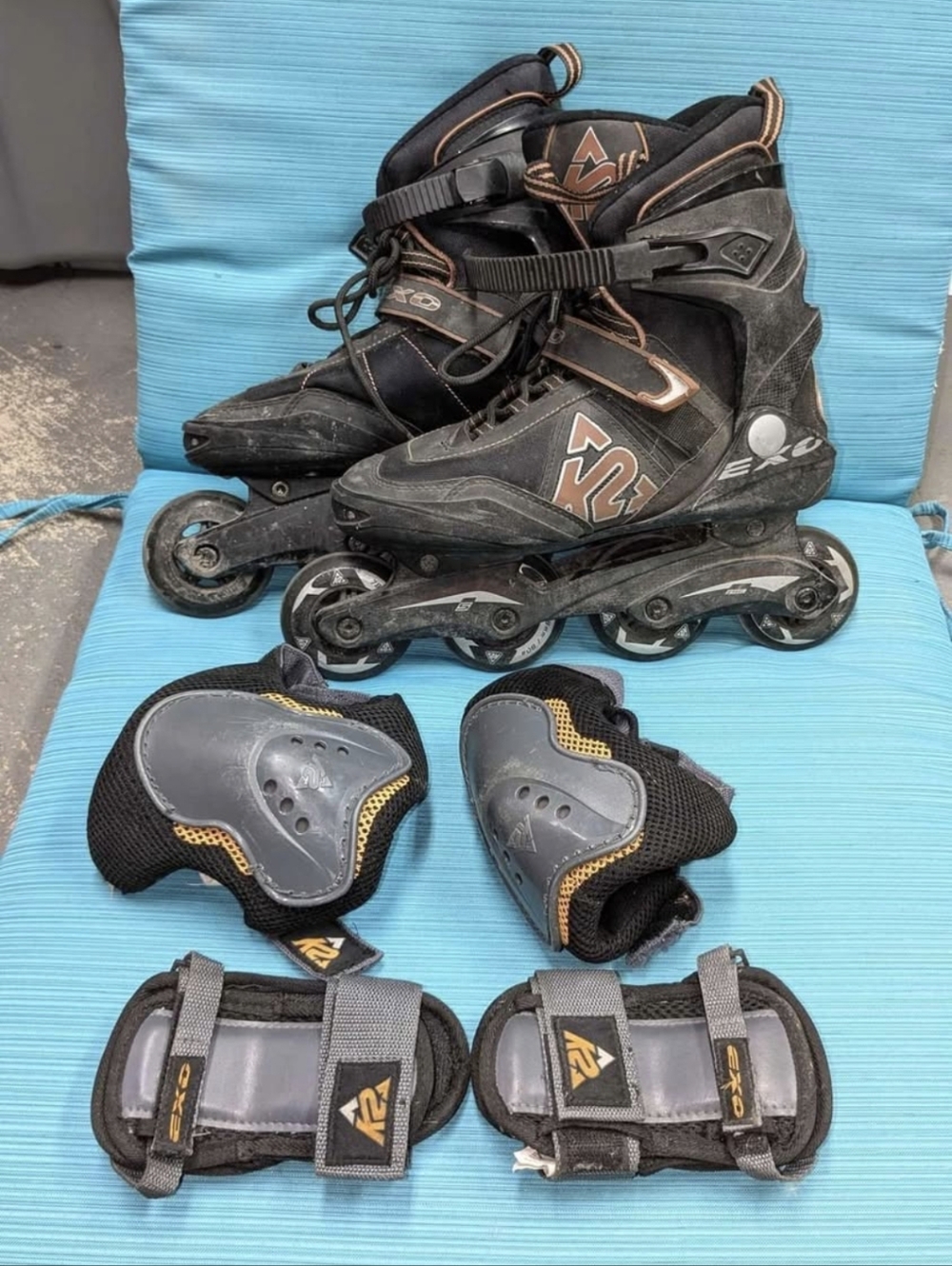 K2 Exo Rollerblades With Wrist Guards and Elbow Pads - Mens Size 8